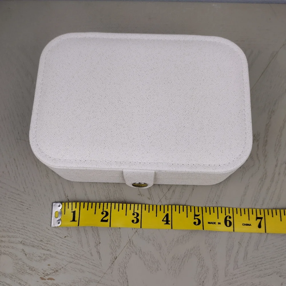Cream Travel Jewelry Case
